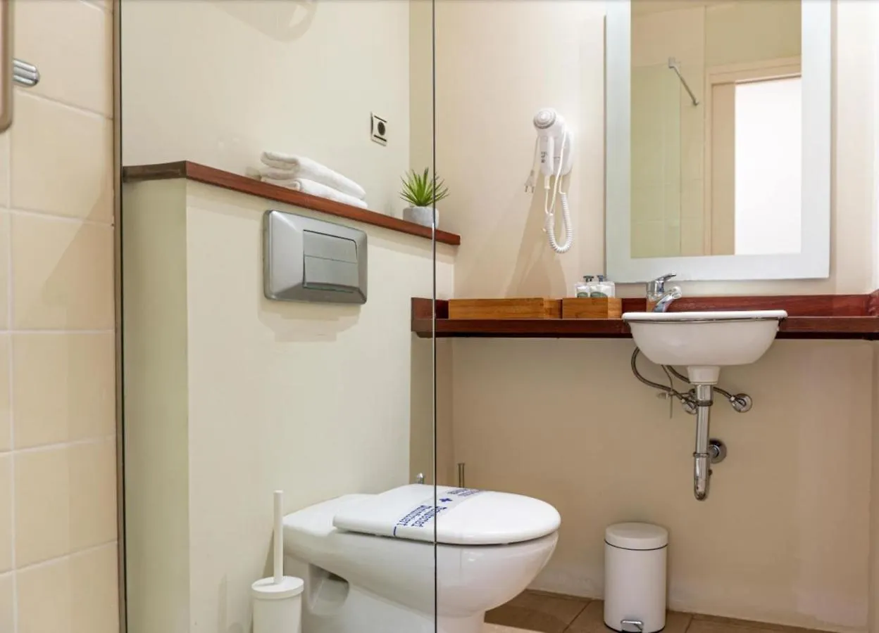 Kalima Beach Hotel Caldes D'Estrach Guest house