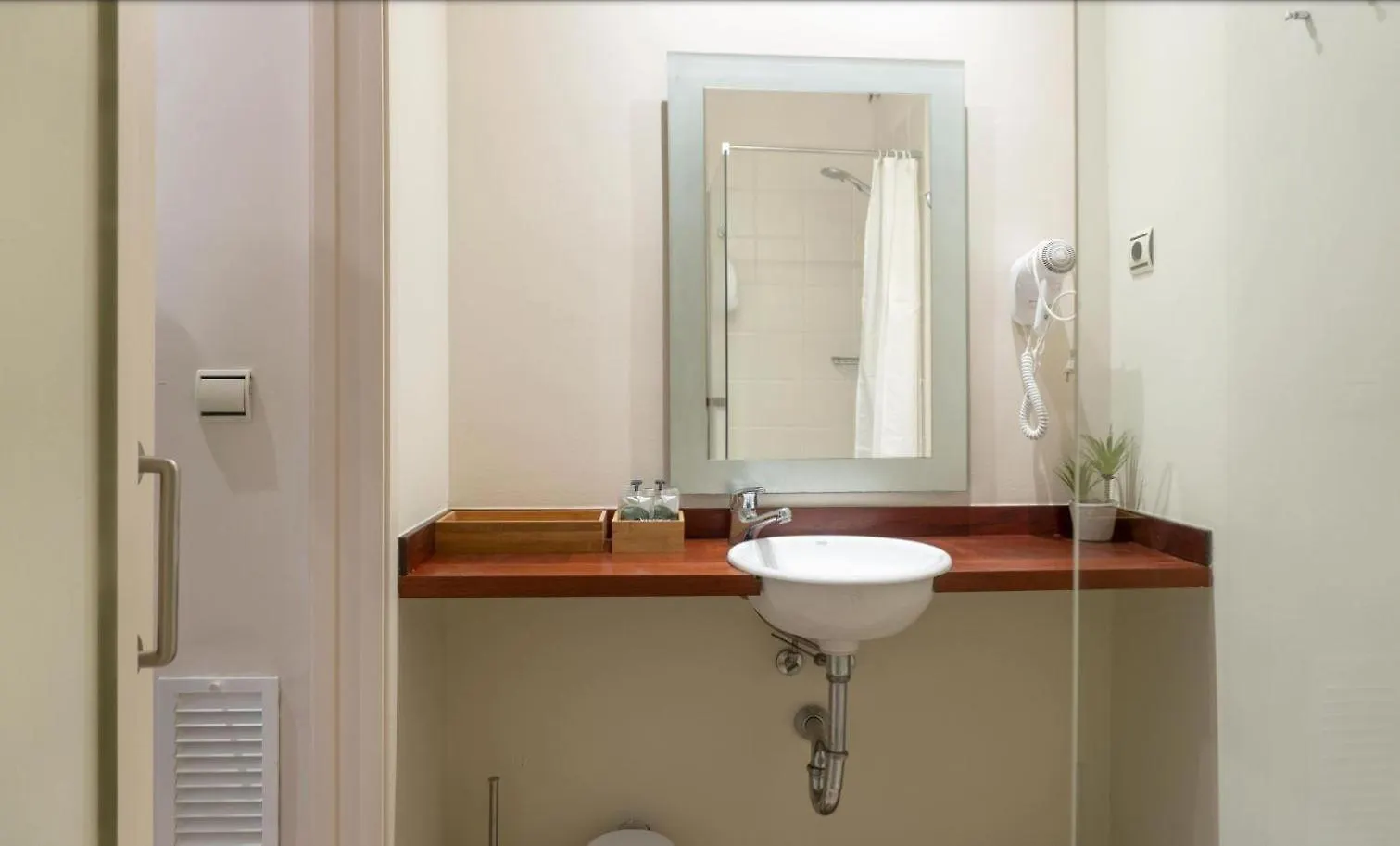 Kalima Beach Hotel Caldes D'Estrach Guest house
