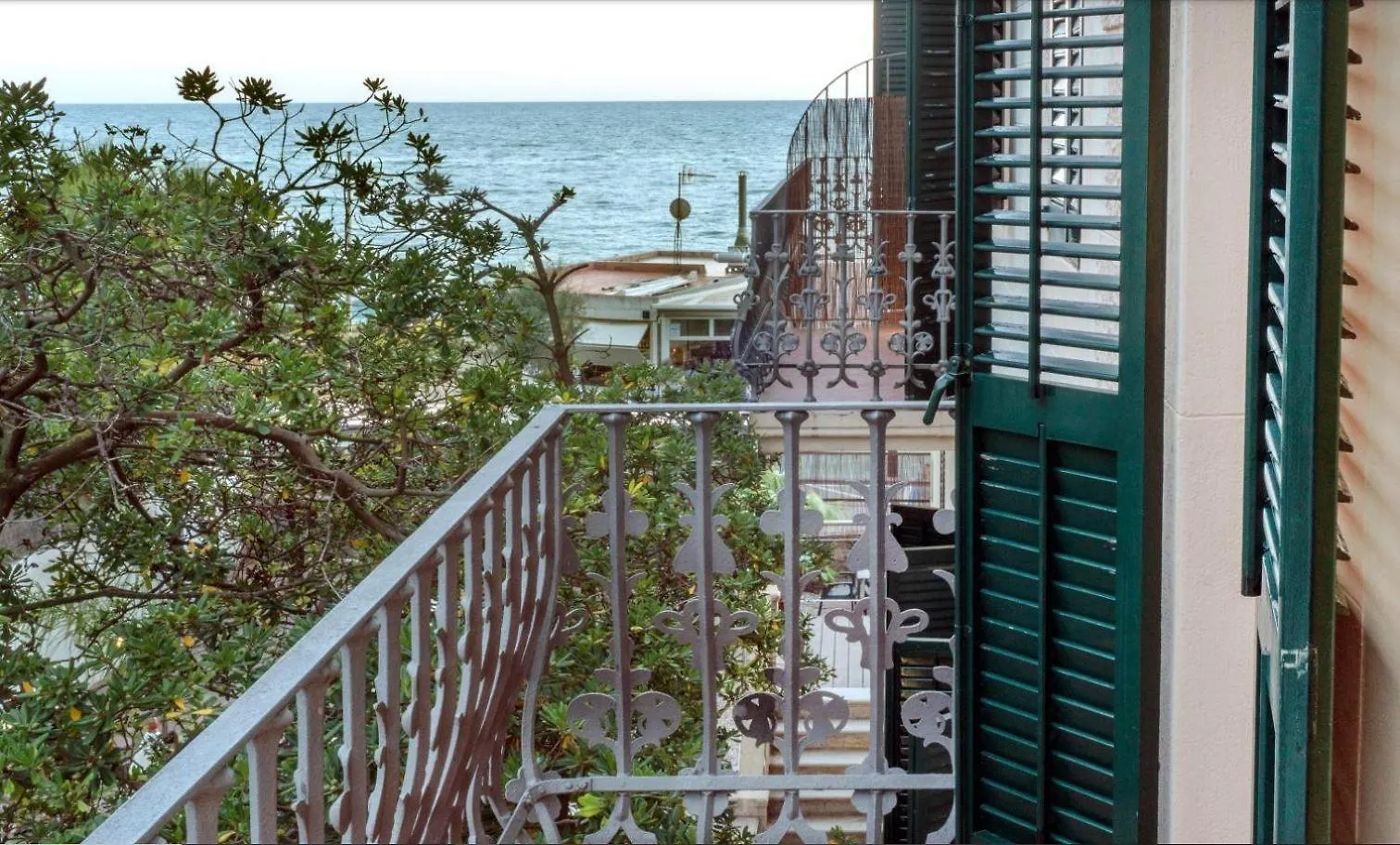 Guest house Kalima Beach Hotel Caldes D'Estrach Spain